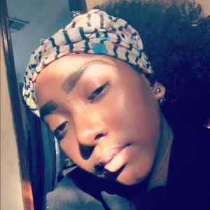 Meet your Posher, Christa